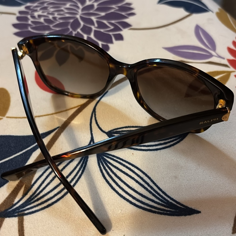 SUNGLASSES Ralph Lauren Tortoise Shell - Picture 6 of 7